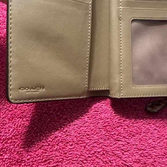 Wallet - Picture 6 of 8